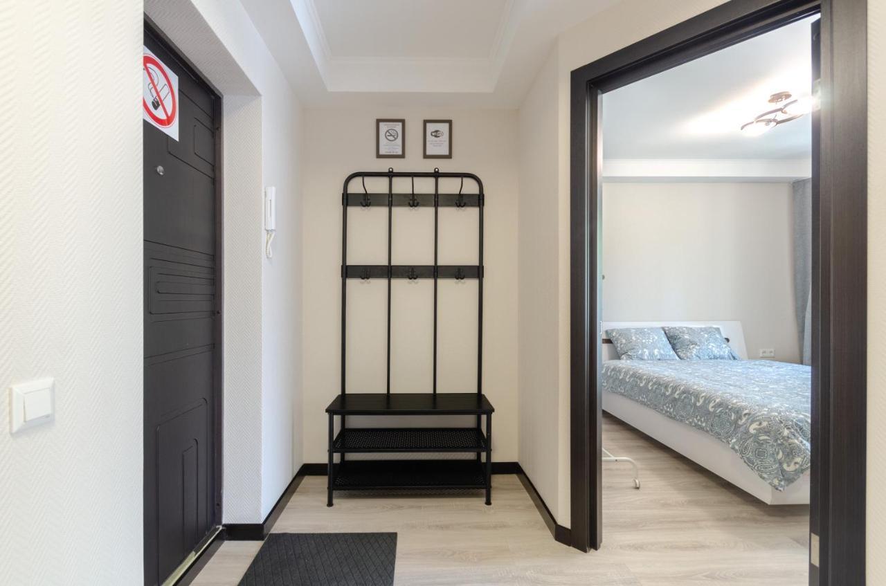 Artal Apartment On Obolonskyi Avenue 16 Kiev Buitenkant foto
