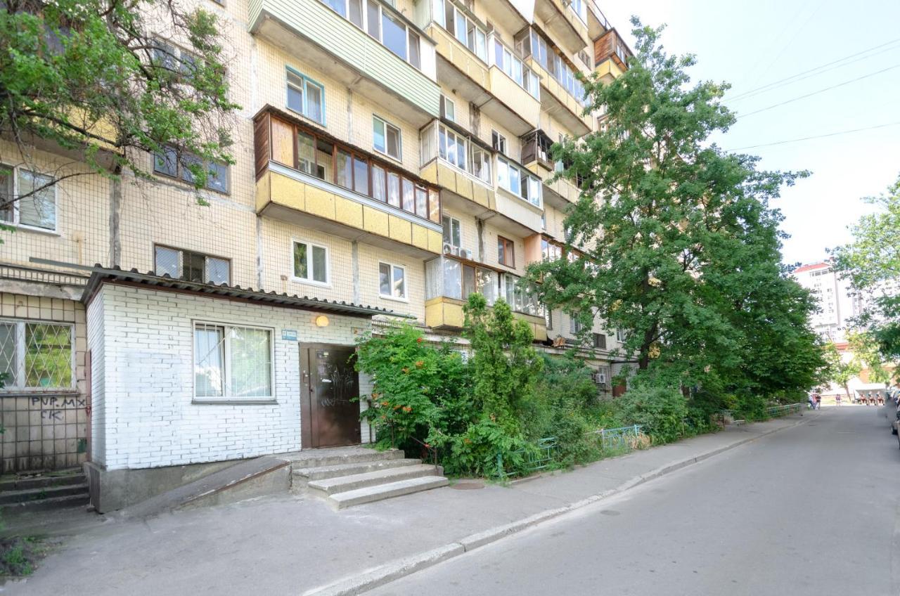 Artal Apartment On Obolonskyi Avenue 16 Kiev Buitenkant foto