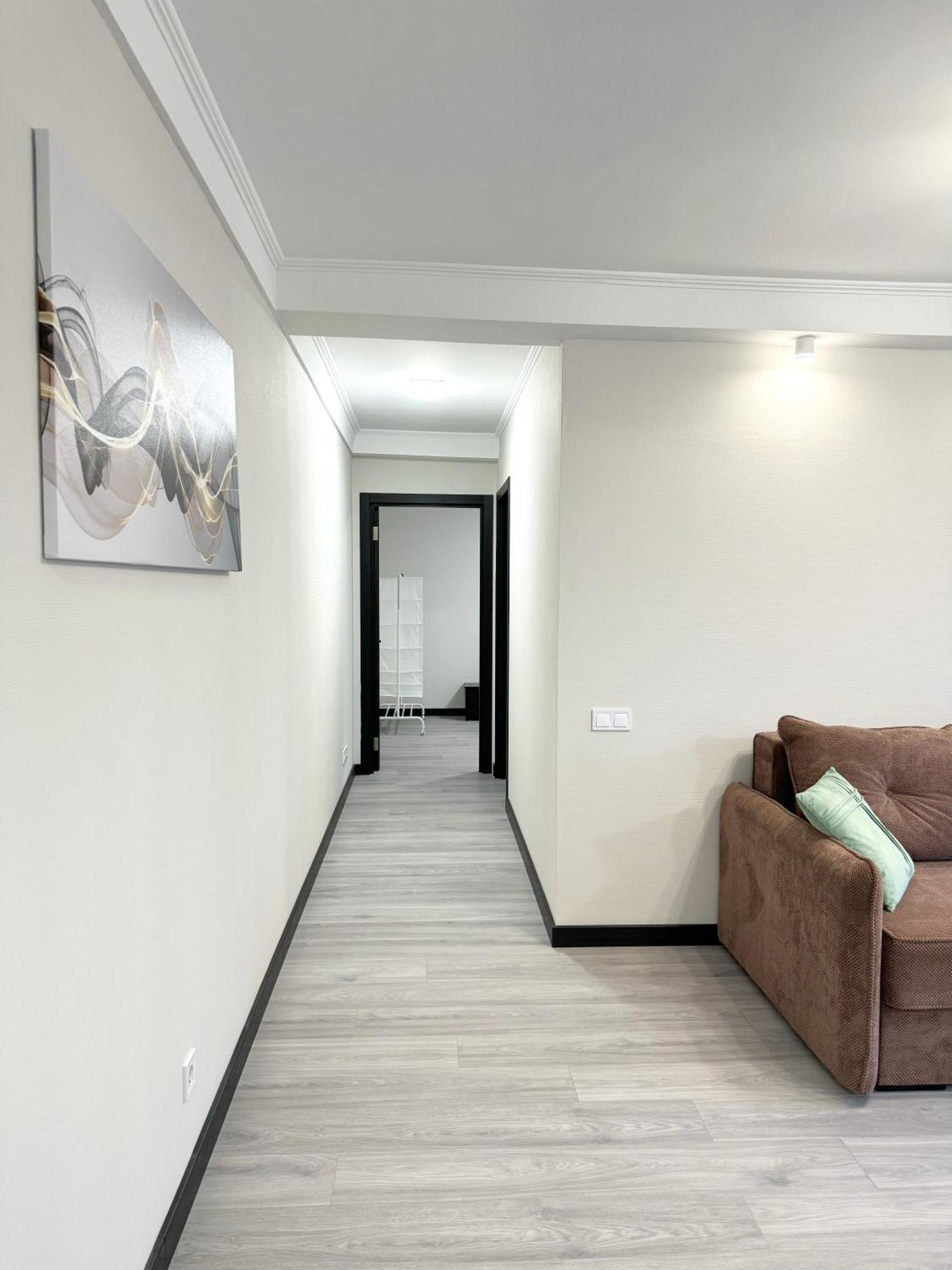 Artal Apartment On Obolonskyi Avenue 16 Kiev Buitenkant foto